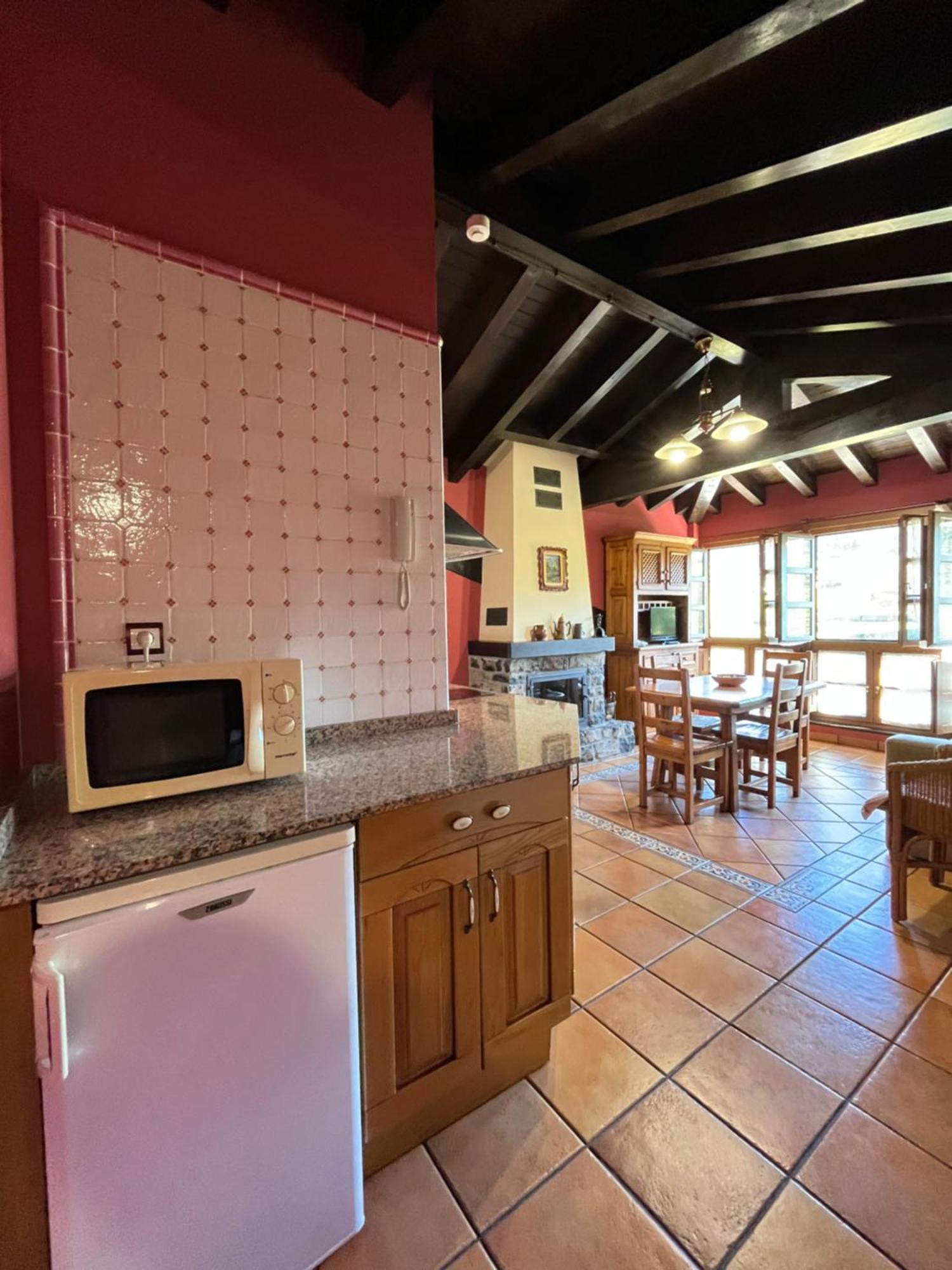Apartamentos Turisticos Paseo De La Alameda 比利亚维西奥萨 外观 照片