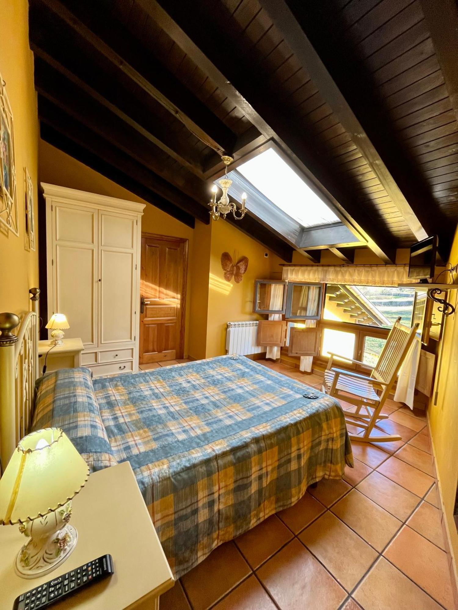 Apartamentos Turisticos Paseo De La Alameda 比利亚维西奥萨 外观 照片